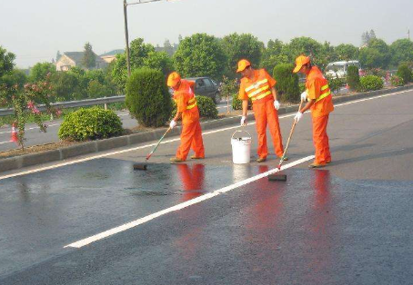 临汾 彩色路面喷漆维修改色的使用寿命有多长？